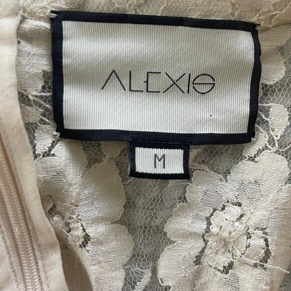 Alexis Tanisa Top in Beaded Ivory Lace Size Medium - Picture 8 of 8